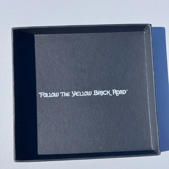 COACH x The Wizard of Oz Ruby Slippers Round Coin Case RARE HTF - Picture 8 of 14